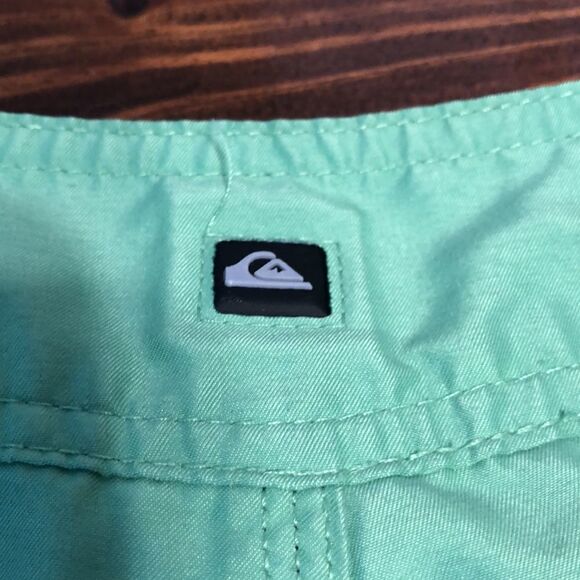 QUIKSILVER Boy’s Boardshorts Bright  Green Size 26 - Picture 6 of 7